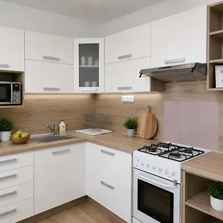 Apartament Ruzova - 75m2 - Parking - Family Friendly