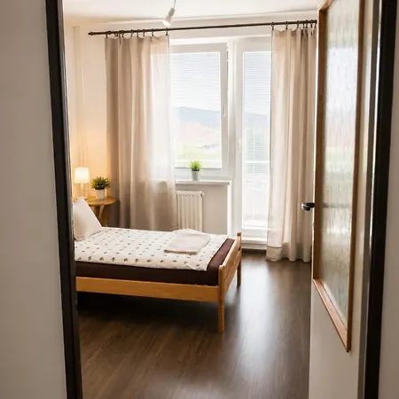 Ruzova - 75m2 - Parking - Family Friendly *