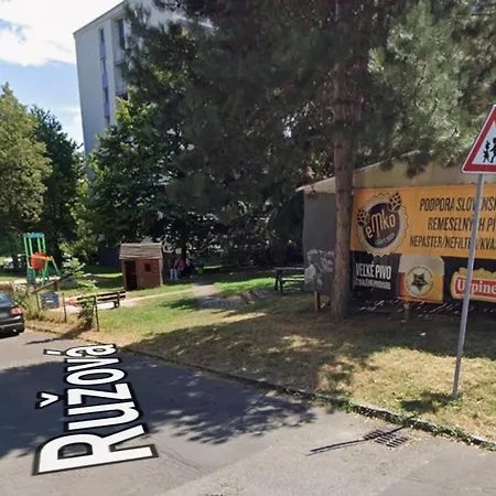 Ruzova - 75m2 - Parking - Family Friendly *